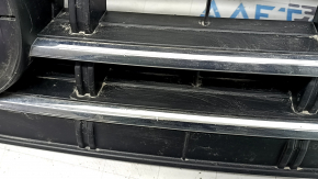 19-21 VW Jetta radiator grille without radar emblem, sand, swollen chrome