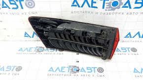 Right outer fender light for a 19-19 VW Jetta, scratches and cracks