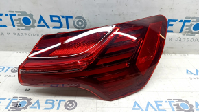 Audi E-Tron 19-23 right outer fender light scratches