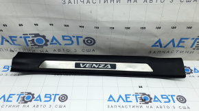Front right door sill trim for Toyota Venza 21-24, black, chrome insert, scratches, corrosion, dents on the chrome trim