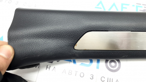 Front right door sill trim for Toyota Venza 21-24, black, chrome insert, scratches, corrosion, dents on the chrome trim