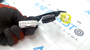 Toyota Venza 21 front left door wiring - keyless