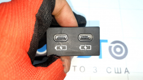 Toyota Venza 21 Type-C Charger Connectors - Scratches