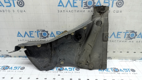 The front right fender liner of the Audi A6 C8 19-24 is broken and worn.