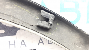 Front left fender arch trim for VW Tiguan 18-22: structure, broken fasteners, scratches