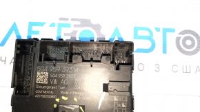 VW Tiguan 18-24 front left door computer broken fastener