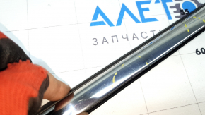 Molding door-glass center front right VW Tiguan 18-24 chrome, scratches