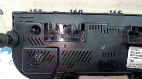 VW Tiguan 18-21 climate control with heated seats