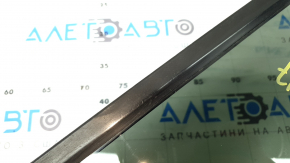 Rear left triangle door glass for a VW Tiguan 18-24, tinted, cracked seal, broken guide
