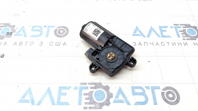 Mercedes A-class V177 19-22 M260 exhaust manifold flap actuator broken mount