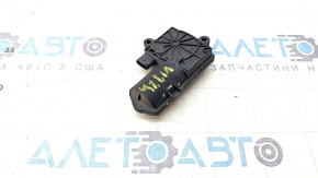 Mercedes A-class V177 19-22 M260 exhaust manifold flap actuator broken mount