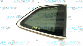 Rear right window glass, VW Tiguan 18-24, tinted, chrome, torn seal, scratches on chrome