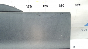 Lower front right door trim VW Tiguan 18-24 structure, scratches, worn