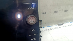 VW Tiguan 18-24V Head Unit 8 Buttons Without Navigation, Without Cover, Scratched