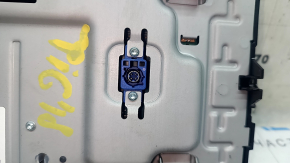 VW Tiguan 18-24V Head Unit 8 Buttons Without Navigation, Without Cover, Scratched