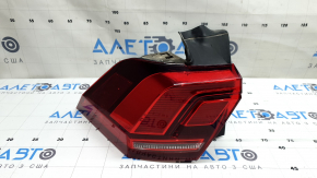 Left outer fender light for a VW Tiguan 18-24 USA, scratches, scuffs