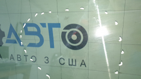 Rear right door glass of a VW Tiguan 18-24 tinted, scratches