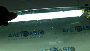 VW Tiguan 18-21 front right door glass scratches