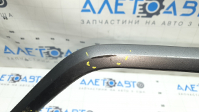 VW Tiguan 18-21 front bumper lower trim scratches