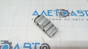 Toyota Venza 22-24 air conditioner heater valve