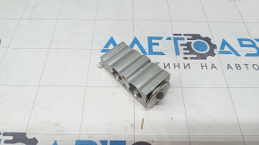 Toyota Venza 22-24 air conditioner heater valve