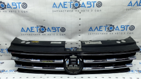 VW Tiguan 18-21 radiator grille without emblem, under radar, sand, broken fasteners