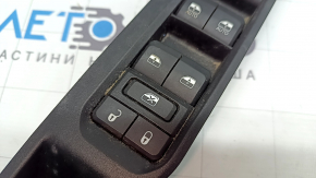 Front left window and mirror controls for a Jeep Compass 22-26 with black trim, for cleaning