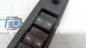 Front left window and mirror controls for a Jeep Compass 22-26 with black trim, for cleaning