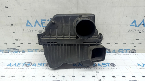 Toyota Venza 22-24 air filter housing without flow meter