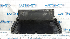The front engine guard of the Audi A5 F5 18-25 is pressed and rubbed.