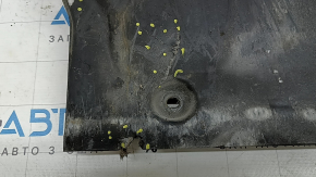 The front engine guard of the Audi A5 F5 18-25 is pressed and rubbed.