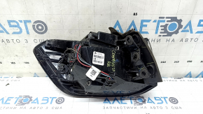 Jeep Compass 19-26 halogen outer right fender light, scratches