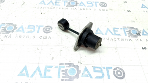 The right engine mount of the Audi A5 F5 18-25 2.0T is cracked.