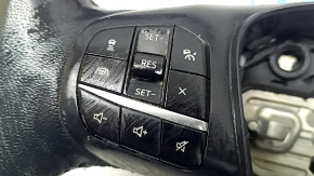 The steering wheel is bare, a Ford Escape MK4 20-22, leather, heated, the coating is peeling.