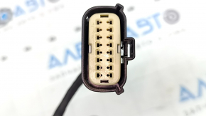 Ford Escape MK4 2020 front left headlight chip