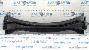 Plastic windshield wiper grille for Ford Escape MK4 20-26, cracks in guides, broken