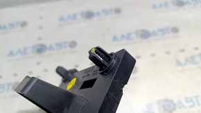 The hood release handle bracket of the Audi E-Tron 19-23 interior has a broken latch.