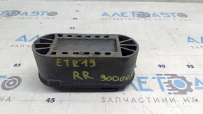 The rear right jack for the Audi E-Tron 19-23 has a broken latch.