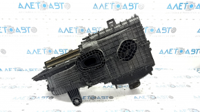 The heater housing is bare, the ventilation is broken, and the mount is broken on a Ford Escape MK4 20-26.