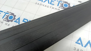 Black front outer right door sill trim for Hyundai Elantra AD 17-20, broken fasteners, scratches