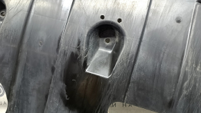The engine guard on the Hyundai Elantra AD 17-20 2.0 is worn out.