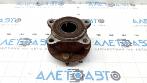 Mazda CX-90 24-26 rear left wheel hub rusty