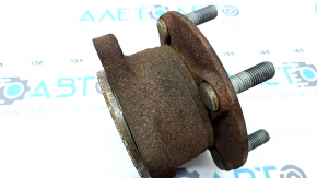 Mazda CX-90 24-26 rear right hub rusty