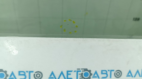 Windshield chips on a Porsche Macan 15-18 with a rain sensor
