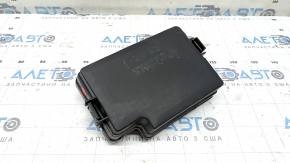 Hyundai Elantra AD 19-20 underhood fuse box cover scratches