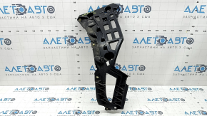 The left rear bumper mount for a Porsche Macan 15-23 is broken.