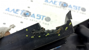 The left rear bumper mount for a Porsche Macan 15-23 is broken.