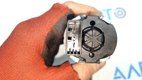Motor for adjusting the lift of the lower cushion of the passenger seat Audi Q5 8R 09-17 rear