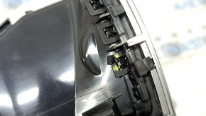 Porsche Macan 15-18 center console air vent, black with chrome, for heated seats, crack in mount