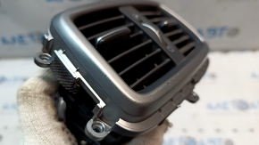 Kia Sorento 16-20 center console air vent scratches